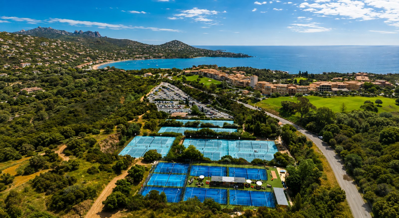 A padel match